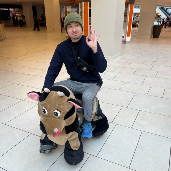 Meet your Posher - Picture 10 of 16